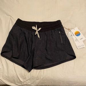 Vuori Clementine Short 4”